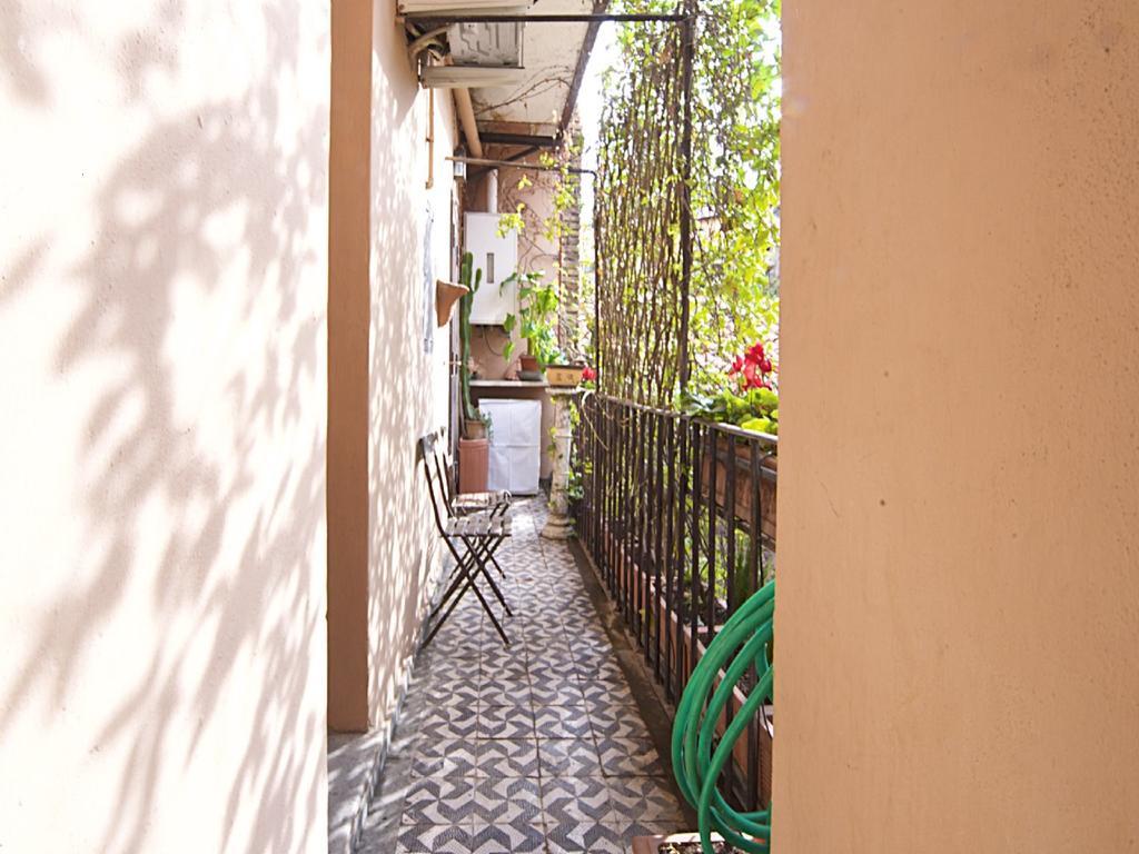 Charming Trastevere Apartment ローマ エクステリア 写真