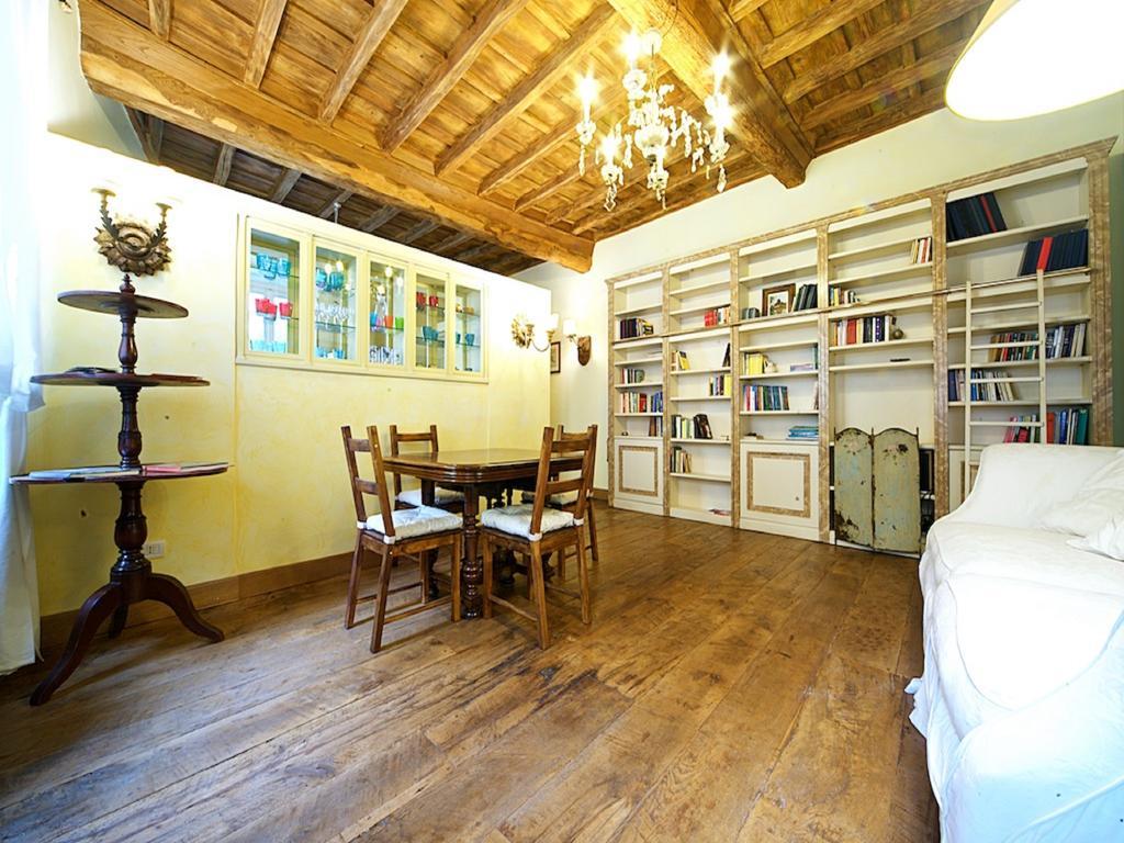 Charming Trastevere Apartment ローマ エクステリア 写真