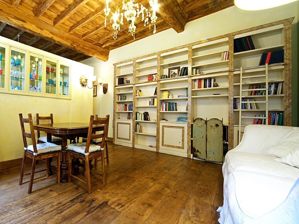 Charming Trastevere Apartment ローマ エクステリア 写真